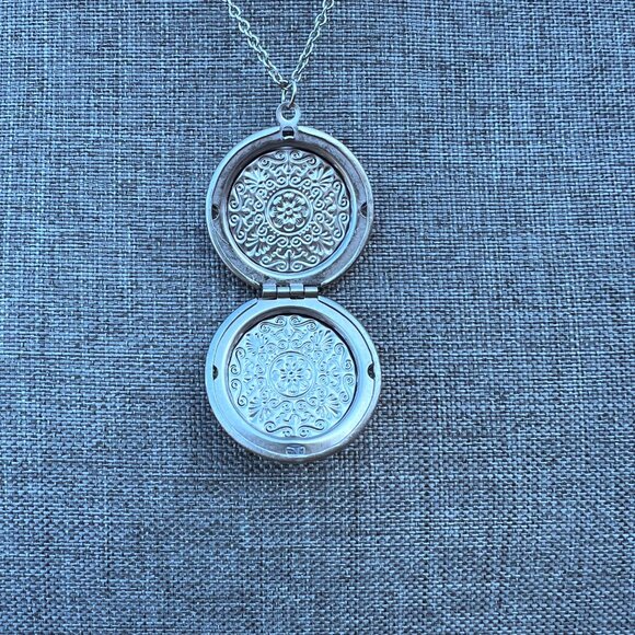 Starburst Stainless Steel Photo Locket Retro 50s Pinup Star - Picture 5 of 8